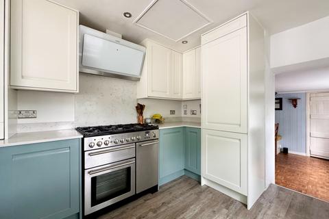 3 bedroom detached house for sale, Tring Road, Berkhamsted HP4