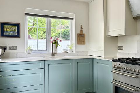 3 bedroom detached house for sale, Tring Road, Berkhamsted HP4