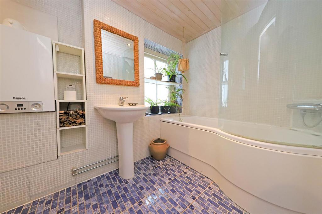 Nicholas james brunswick place bathroom .jpg
