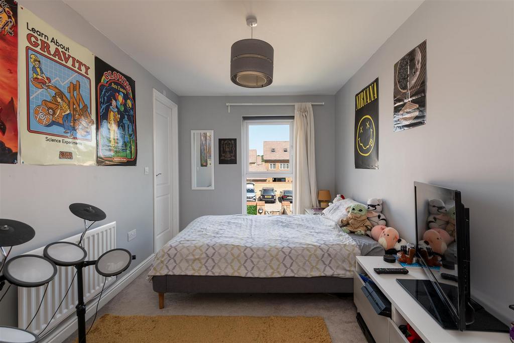 Bedroom 2a.jpg