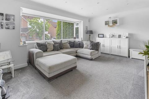 39 Avon Close, Bromsgrove, B60 3PE