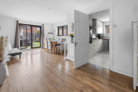 39 Avon Close, Bromsgrove, B60 3PE