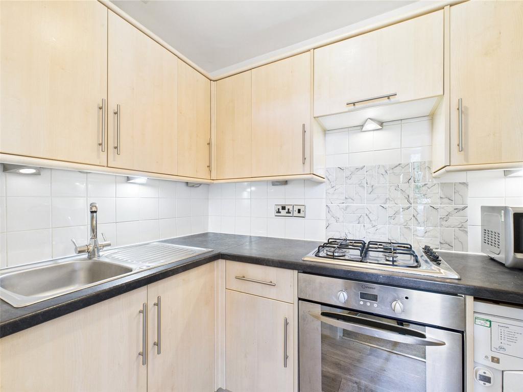 Apartment in Edinburgh - View 4