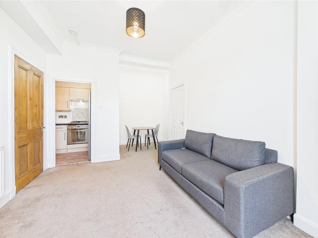 Apartment in Edinburgh - More