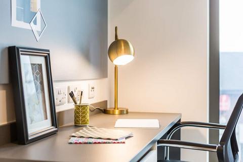 Studio to rent, Westway