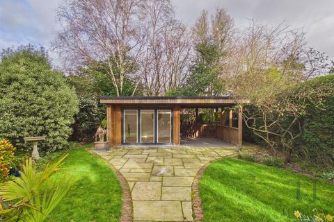 4 bedroom detached house for sale, Manor Park, Ruddington, Nottingham