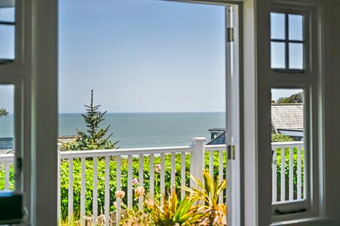 Eldama Bay Hill, St Margarets Bay, Dover, CT15 6DU