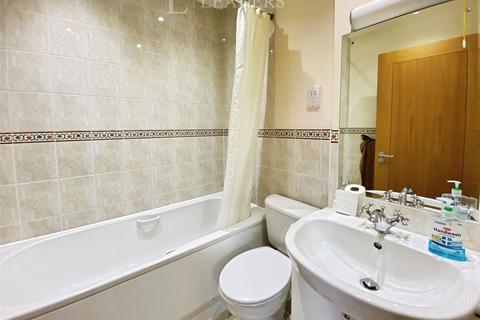 2 bedroom apartment for sale, Gunwharf Quays, Portsmouth, Hampshire