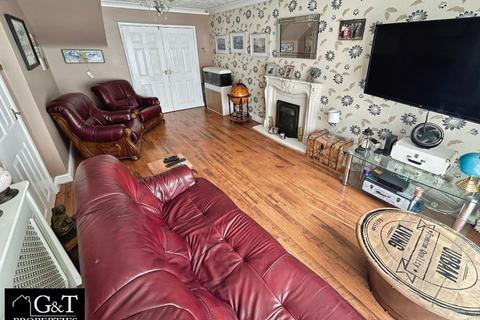 3 bedroom semi-detached house for sale, Saltwells Road, Dudley