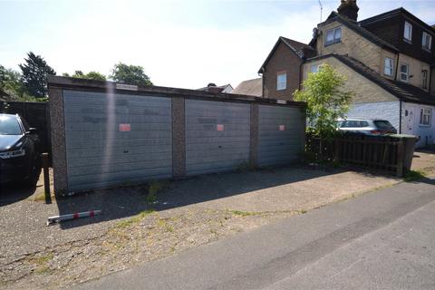 undefined, Gardenia Avenue, Luton, Bedfordshire, LU3