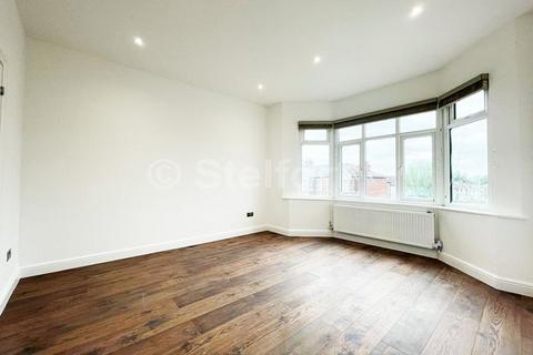 undefined, Squires Lane, London, N3