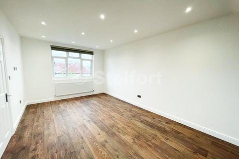undefined, Squires Lane, London, N3