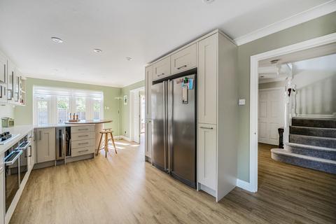 1 Jefferson Close, Emmer Green, Reading, RG4 8US