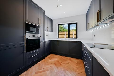 undefined, Grand Drive, Raynes Park SW20