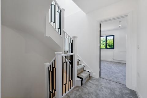 3 bedroom detached house for sale, Grand Drive, Raynes Park SW20