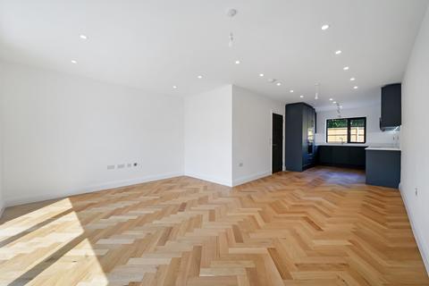 3 bedroom detached house for sale, Grand Drive, Raynes Park SW20