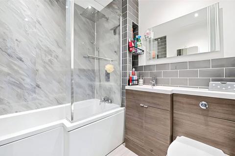 38 Davis Way, Sidcup, DA14 5JR