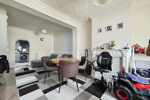22 Holness Road, London, E15 4EN