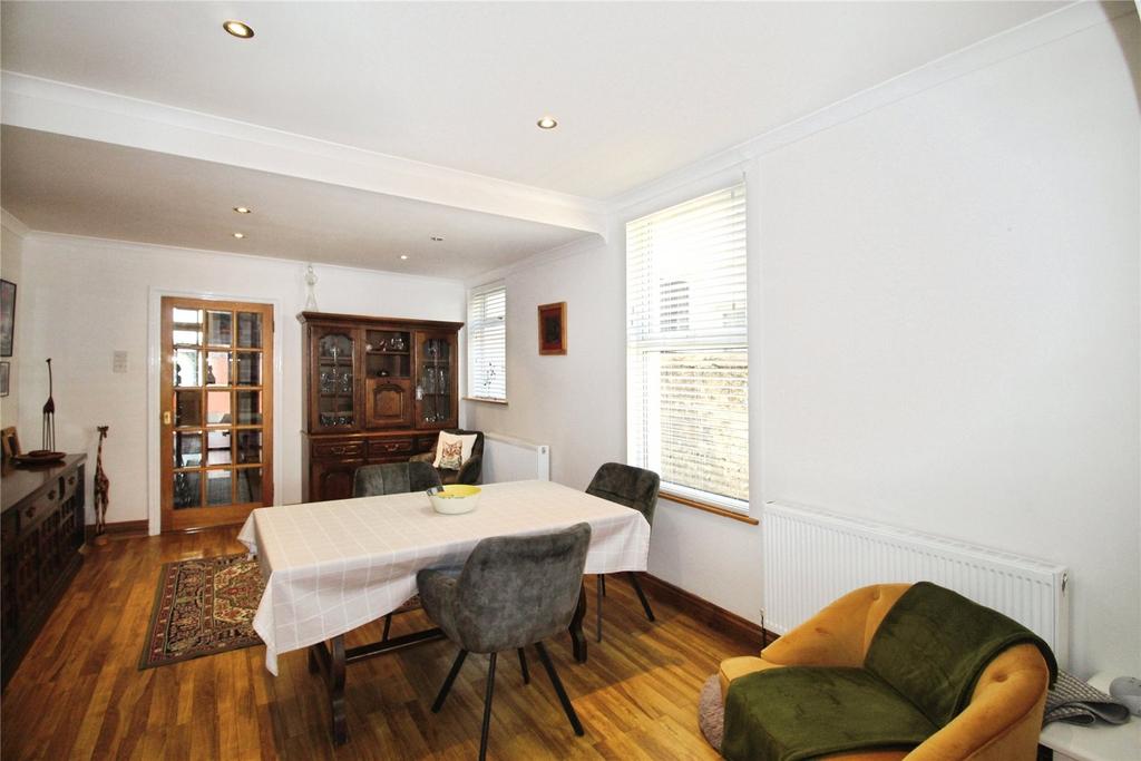 Breakfast Room