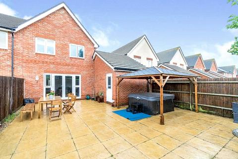 3 bedroom end of terrace house for sale, Guardians Way, Hampshire PO3