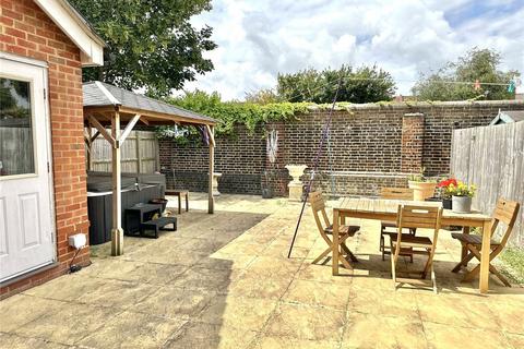 3 bedroom end of terrace house for sale, Guardians Way, Hampshire PO3