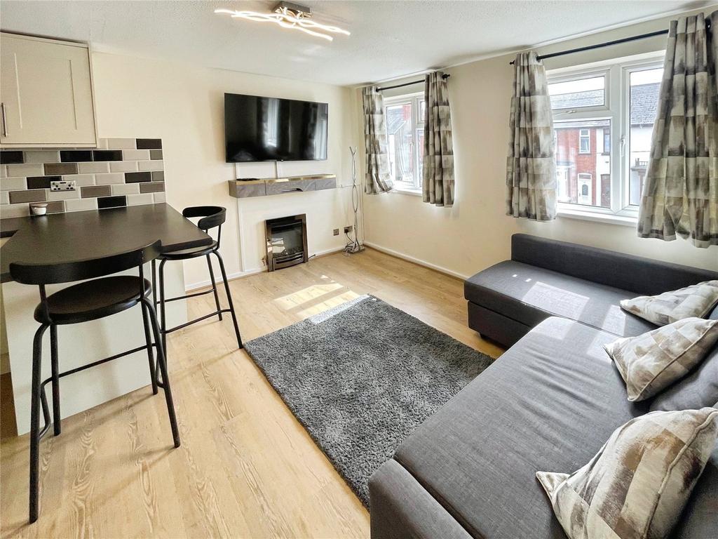 Living Room/Kitchen