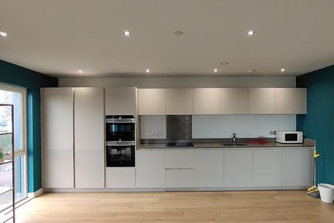 3 bedroom flat to rent, Lotus House 2