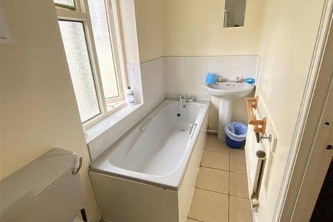 5 bedroom flat to rent, Amersham Grove