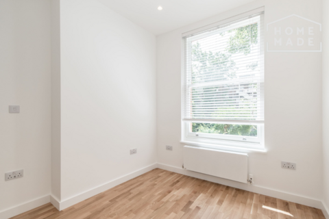 Studio to rent, 118 Fordwych Road, NW2