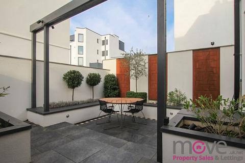 25 Gloucester Place, Cheltenham, GL52 2RN