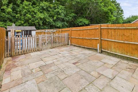 31 Hartley Gardens, Gloucester, GL4 4PJ
