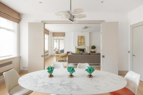 3 bedroom flat to rent, St. James's Place, London, SW1A