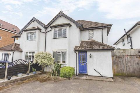 undefined, Bathurst Walk, Richings Park SL0