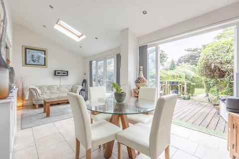 undefined, Bathurst Walk, Richings Park SL0