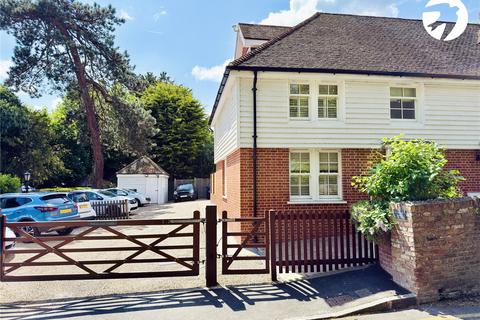 1 Tollgate Yard, Farningham, Dartford, DA4 0DP