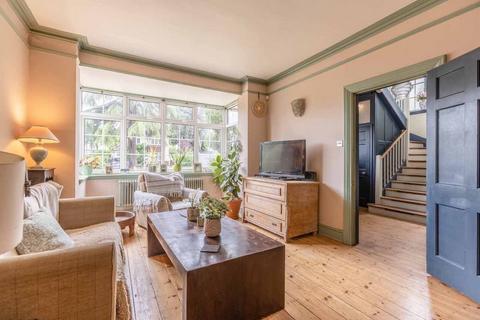 1 Leigh Park, Datchet, Slough, SL3 9JP