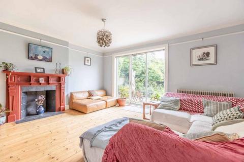 1 Leigh Park, Datchet, Slough, SL3 9JP