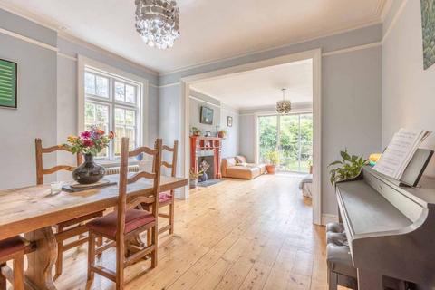 1 Leigh Park, Datchet, Slough, SL3 9JP