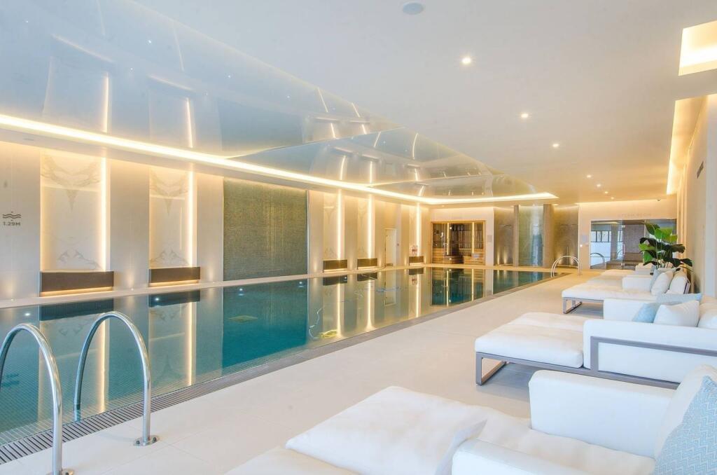 Waterside Club
