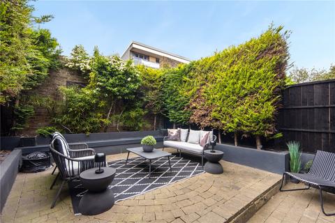 10 Alfearn Road, London, E5 0SE