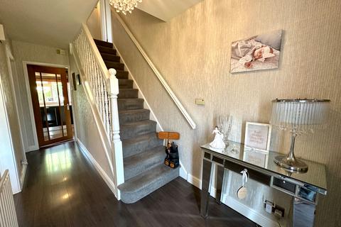 12 Ambergate Close, Walsall, WS3 3RH