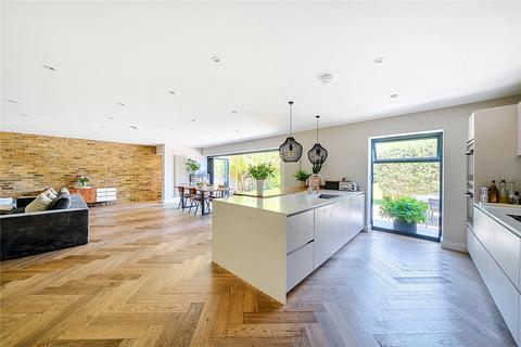 21 Vine Road, East Molesey, KT8 9LF
