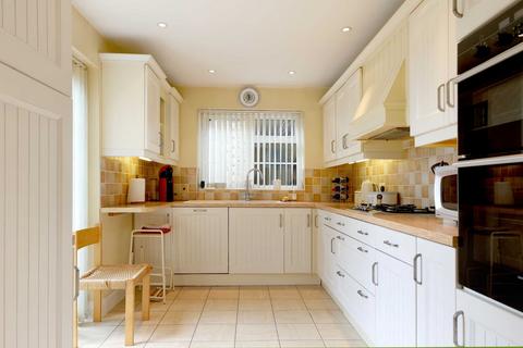 2 Malthouse Square, Beaconsfield, HP9 2LD