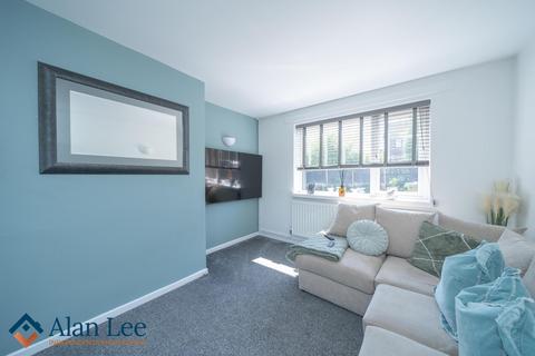 3 bedroom terraced house for sale, Queens Close, Macclesfield, SK10 2DD