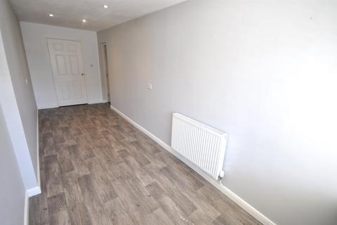 29 Oldfield Road, Thorne, Doncaster, DN8 5QB