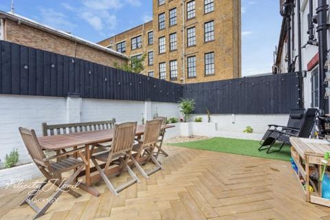 3 bedroom semi-detached house for sale, Dalston Lane, London E8