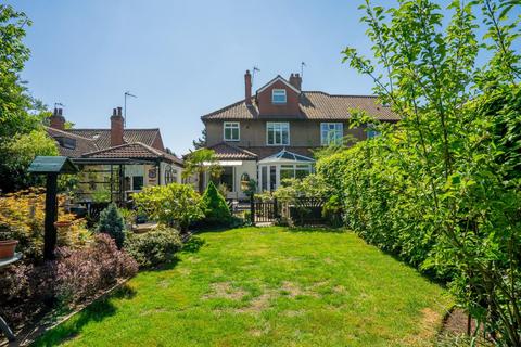 undefined, Middlethorpe Grove, York