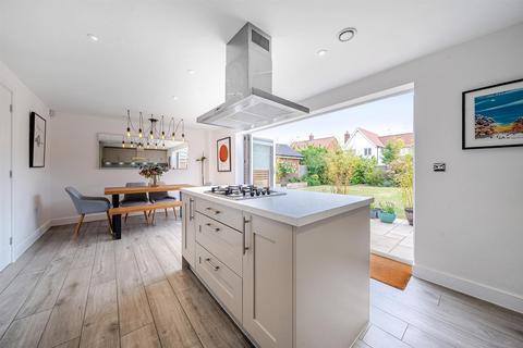 4 bedroom detached house for sale, Florence Gardens, Summers Park