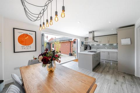 4 bedroom detached house for sale, Florence Gardens, Summers Park