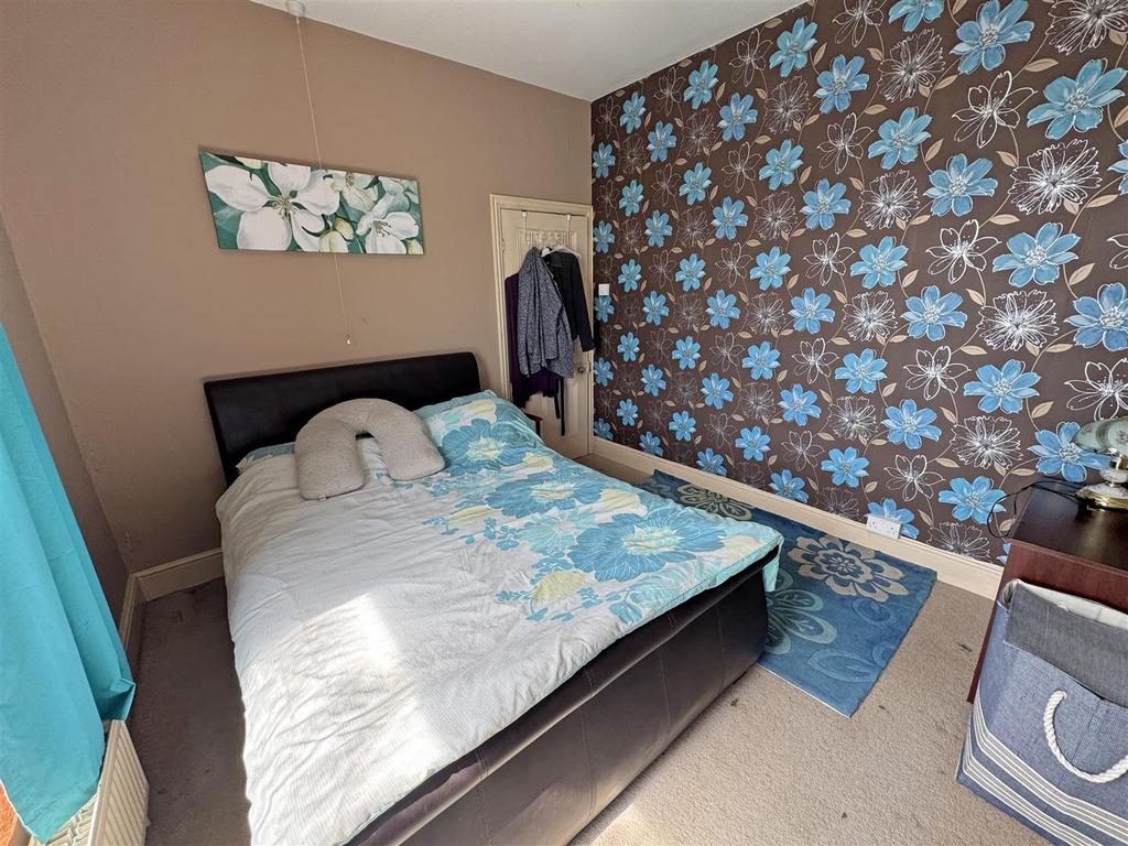 Back bedroom 3